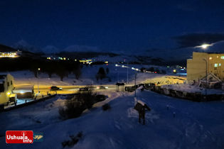 18:09 hs. Cae la noche con luna llena