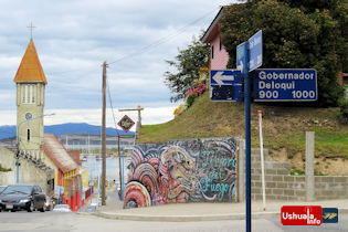 15:43 hs. Postal urbana en el centro ushuaiense con 14°C