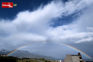 18:24 hs. Arco iris completo en Ushuaia