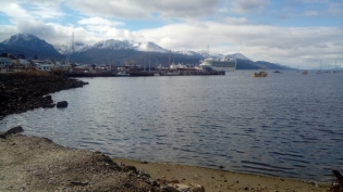 13:05 hs. Bahía Ushuaia