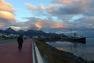 21:52 hs. Cielos Fueguinos