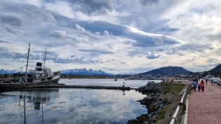 18:08 hs. Vista costera hacia el Oeste