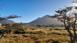 16:37 hs. Cielo despejado y soleado.