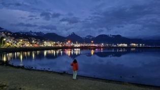 22:48 hs. la ciudad al caer la noche