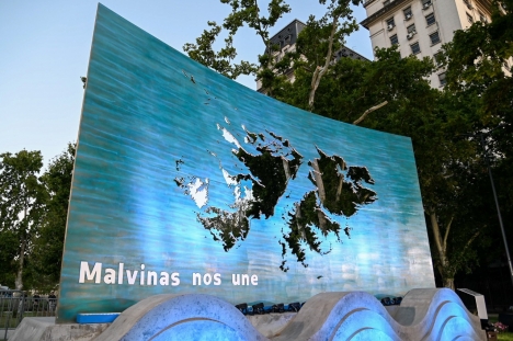 Fue inaugurado el monumento Malvinas nos Une