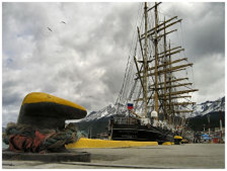 El velero Kruzenshtern llegó al puerto de Ushuaia