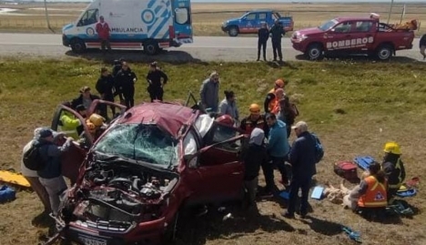 Vuelco en la Ruta 3: Cuatro turistas estadounidenses heridas