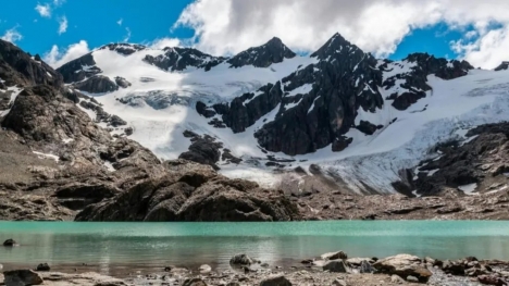 “Si no se actuaba, la próxima podría ser una fiesta organizada”: Multa al DJ que realizó un set en el glaciar Vinciguerra