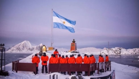 “Identidad Bicontinental”: Ushuaia celebra los 121 años de presencia argentina en la Antártida con charlas abiertas a la comunidad